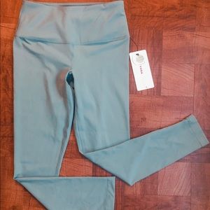 ‼️PRICE DROP‼️ Yogalicious Yoga/workout pants